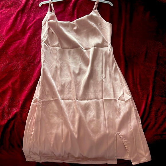 Small Cowl Neck dress - Picture 1 of 1